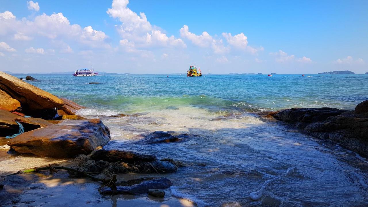 Ban Sairung Hotel Rayong Exterior photo